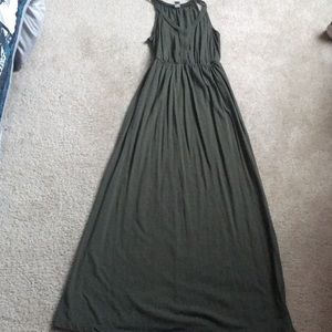Green maxi dress
